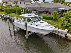 2018 BOSTON WHALER 345 CONQUEST "Boston Whaler 345 CONQUEST" photo 2