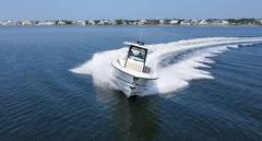 2023 BOSTON WHALER 330R "BOSTON WHALER 330R" photo 2