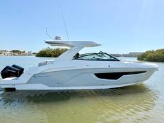 2026 CRUISERS YACHTS 34 GLS Outboard "CRUISERS YACHTS 34 GLS OUTBOARD" photo 4