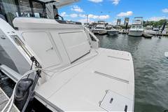 2026 CRUISERS YACHTS 57 FLY "CRUISERS YACHTS 57 FLY" photo 4