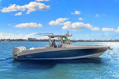 2014 BOSTON WHALER 350 OUTRAGE "BOSTON WHALER 350 OUTRAGE" photo 2