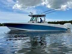 2022 BOSTON WHALER 350 OUTRAGE "Boston Whaler 350 OUTRAGE" photo 2