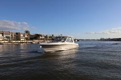 2019 BOSTON WHALER 380 Realm "Boston Whaler 380 Realm" photo 2