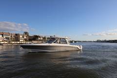 2019 BOSTON WHALER 380 Realm "Boston Whaler 380 Realm" photo 3