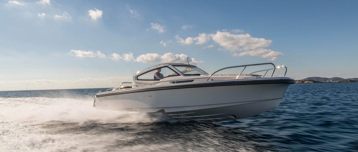 Nimbus W9 motor yacht exterior