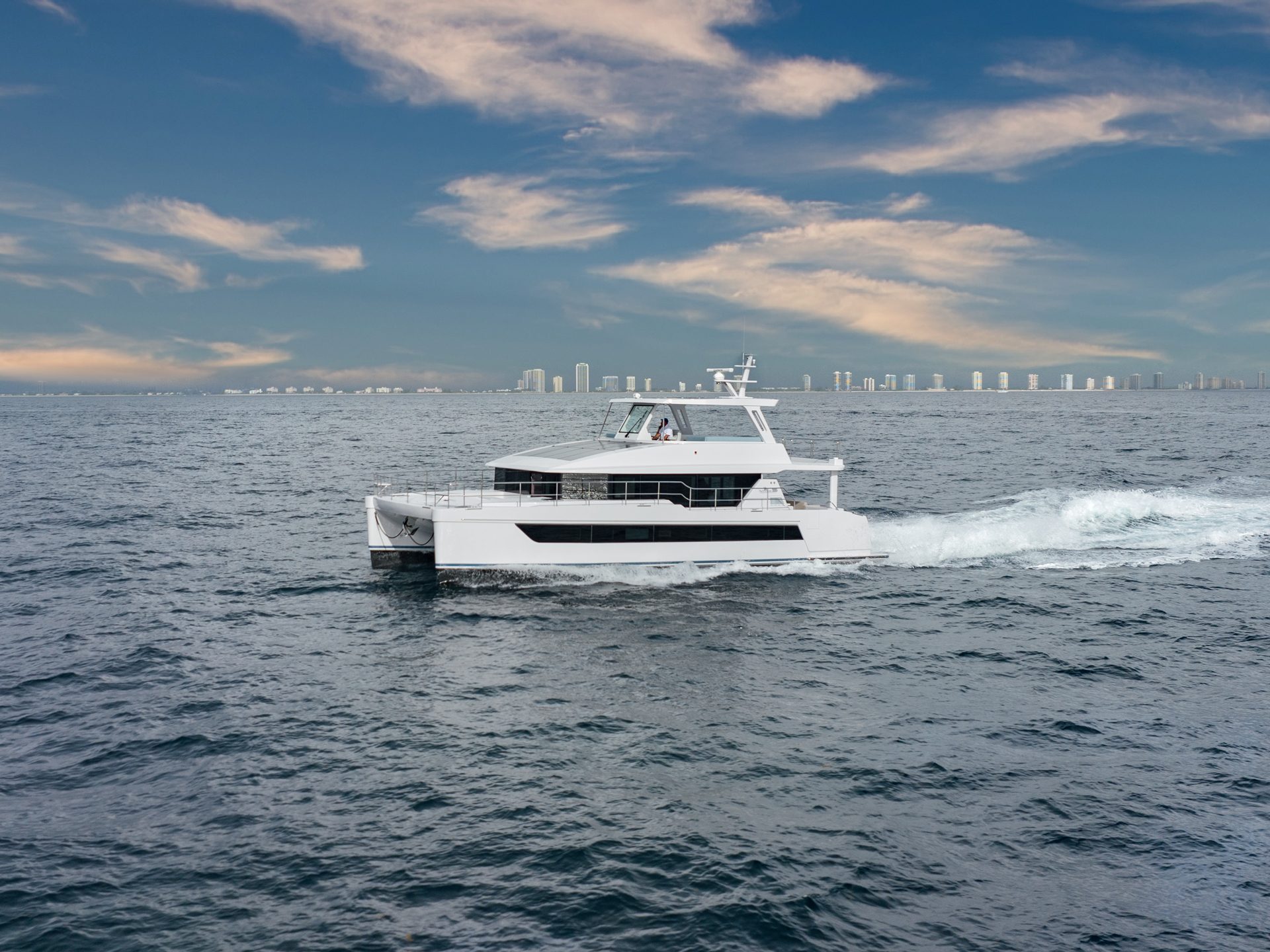 Two Oceans 555 Power Catamaran - Two-Oceans-2