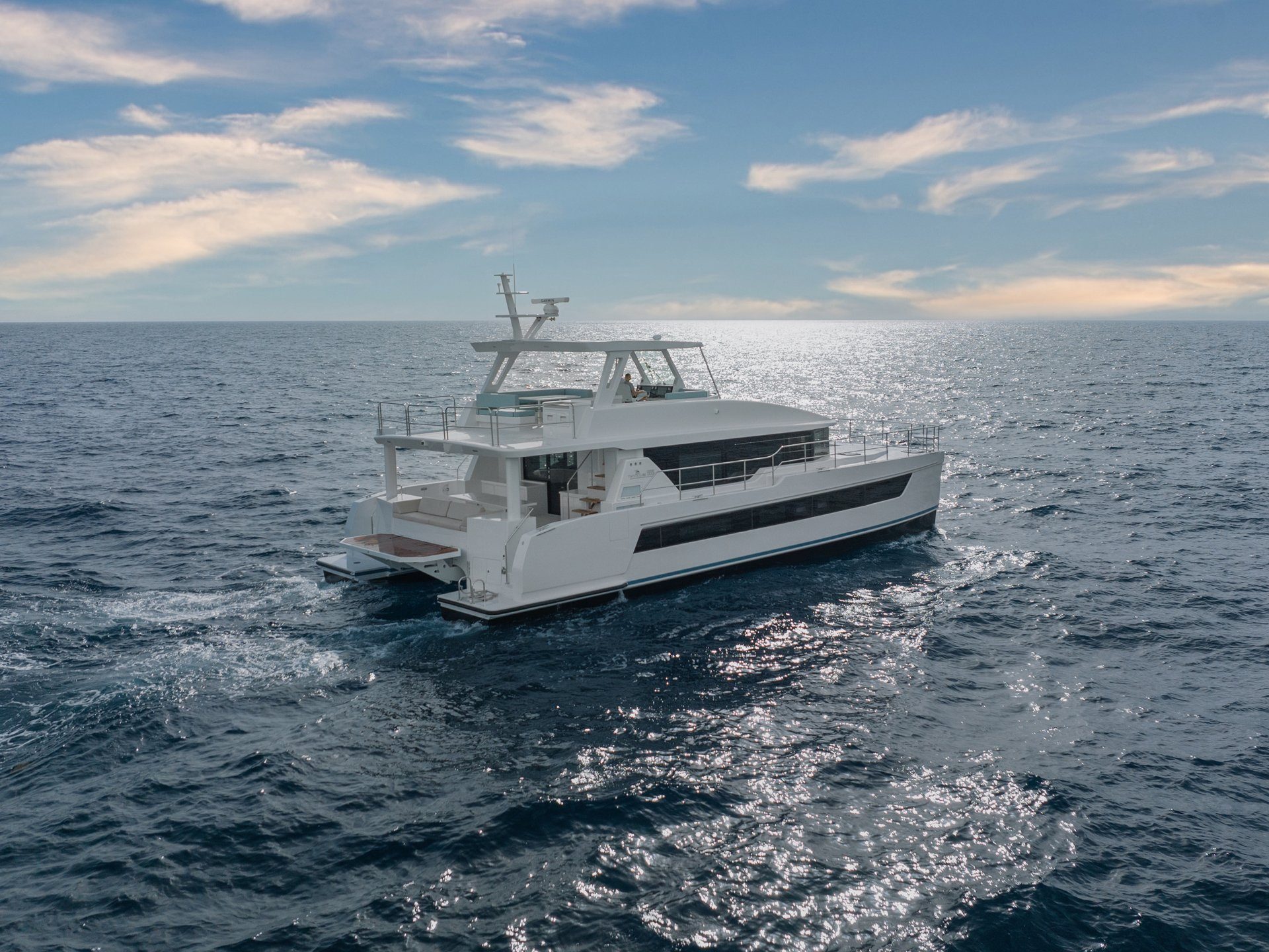 Two Oceans 555 Power Catamaran - Two-Oceans-3