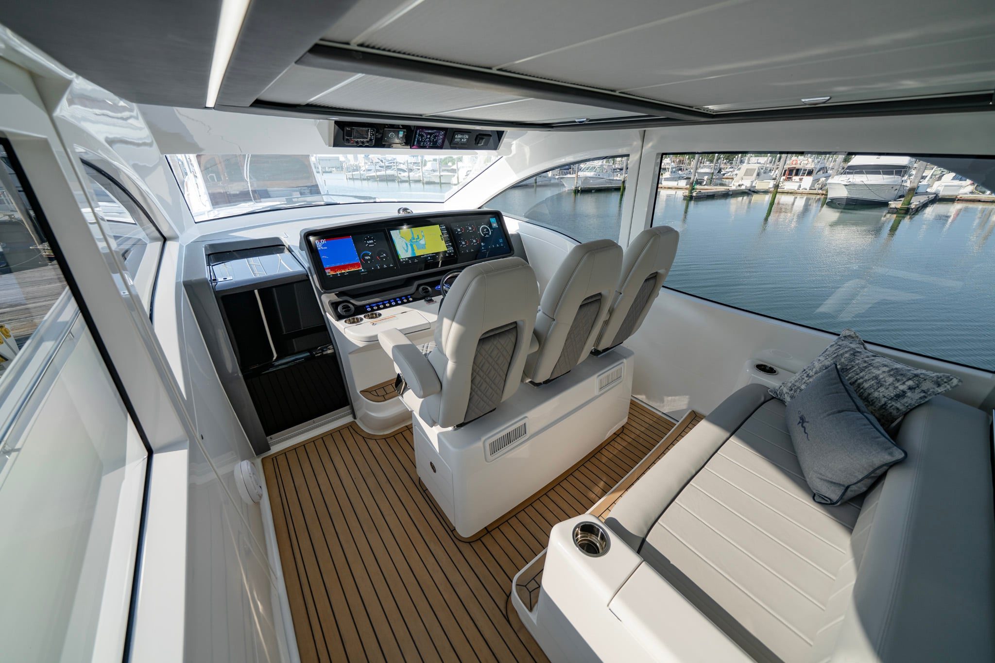 Valhalla Boatworks 55 Sport Yacht - 2048px_CC-04713.jpg