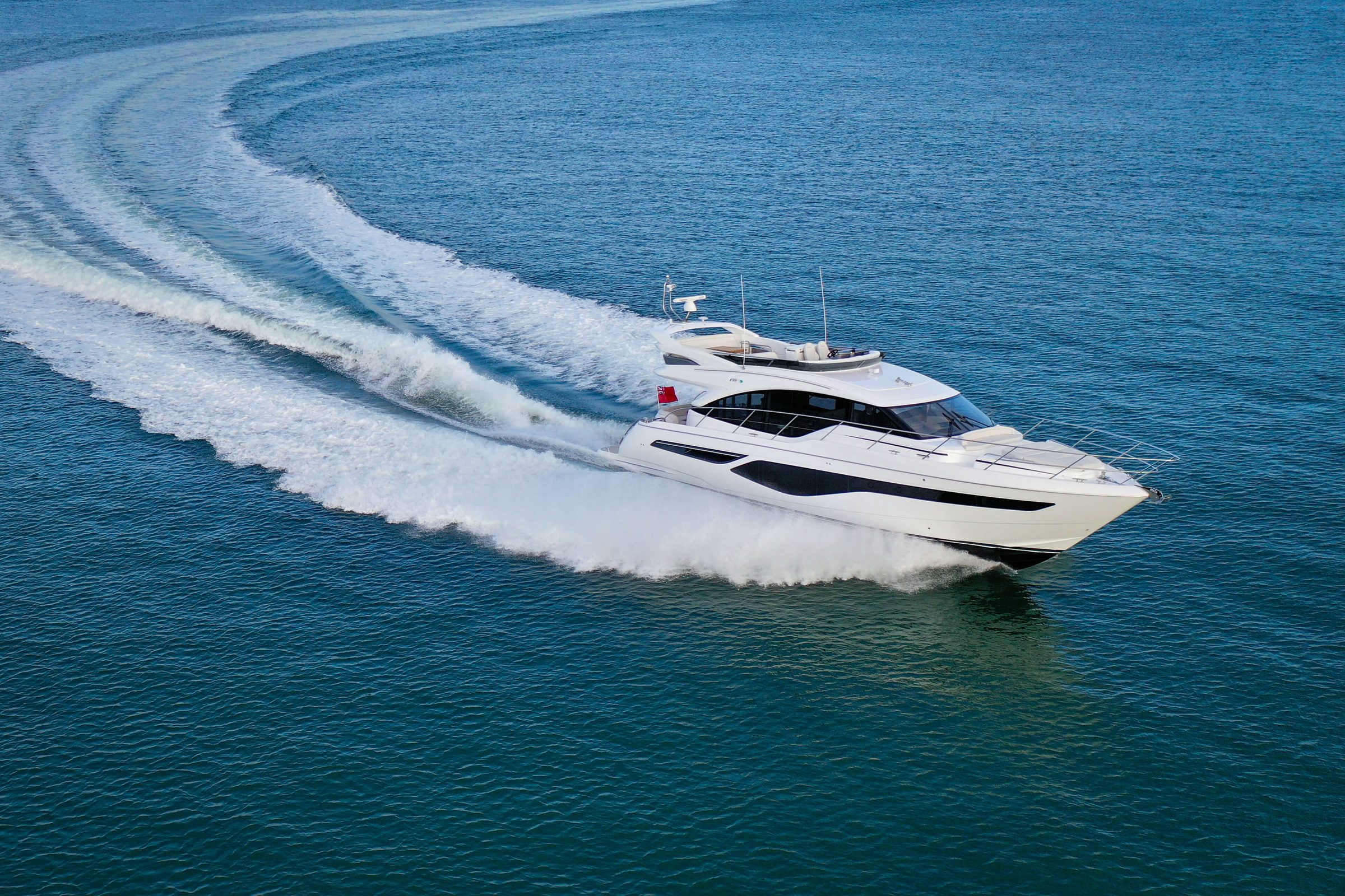 Princess F55 - f55-exterior-white-hull-sea-trial-03