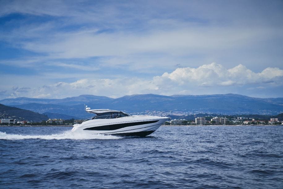 Princess V50 - Princess-V50-Open-Profile-3