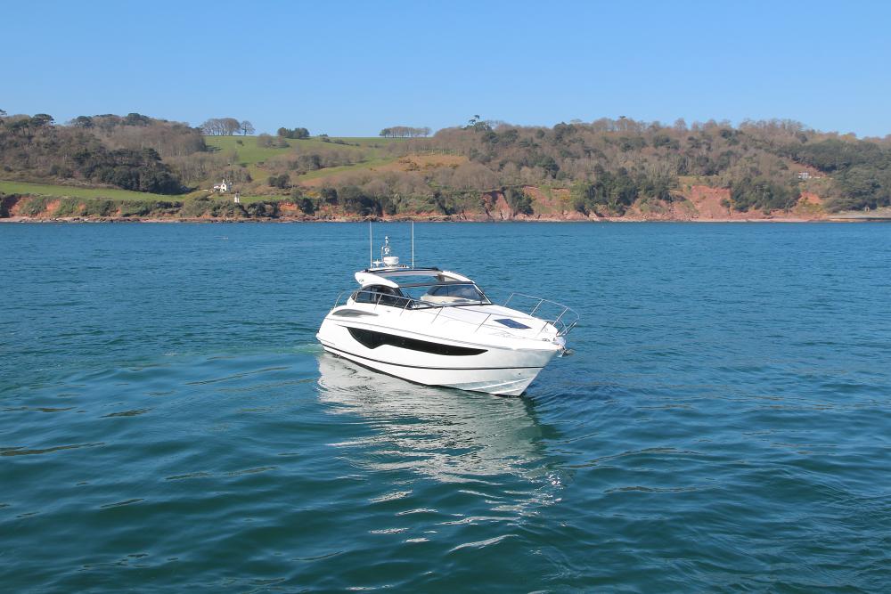Princess V40 - princess-40-v-class-2