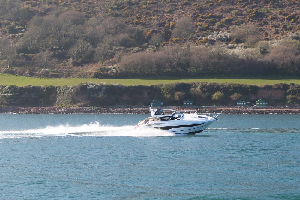 Princess V40 - princess-40-v-class-3