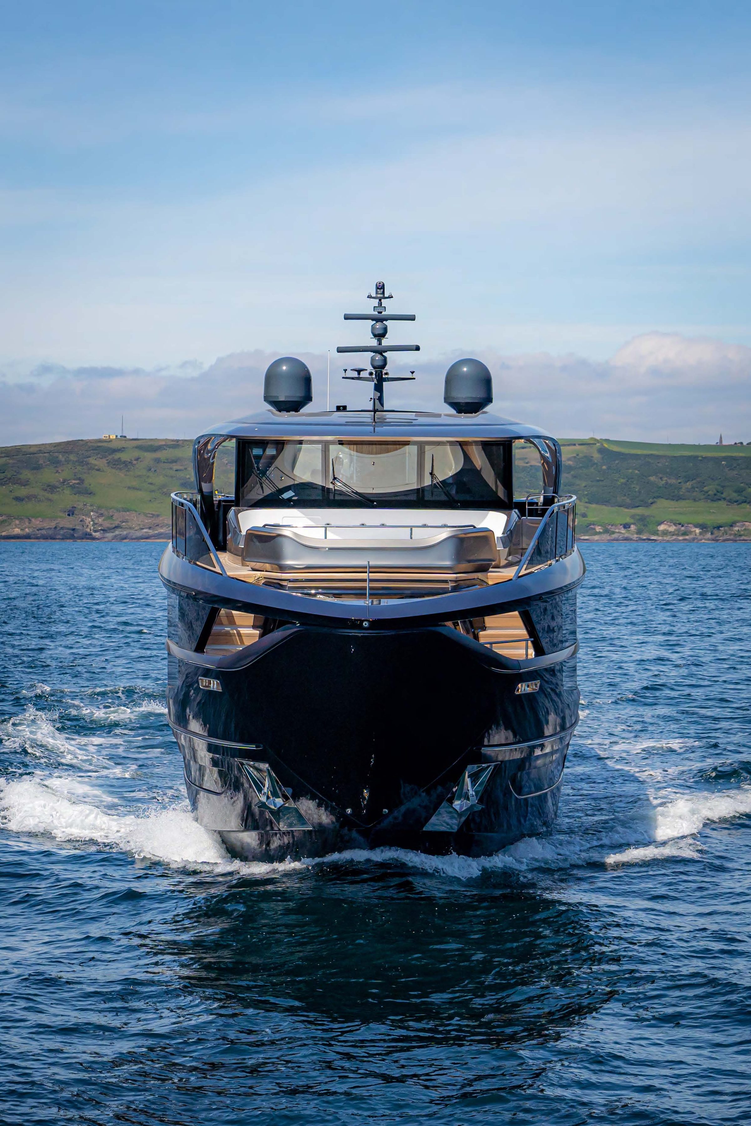 Princess X95 Vista - x95-exterior-blue-hull-sea-trial-10