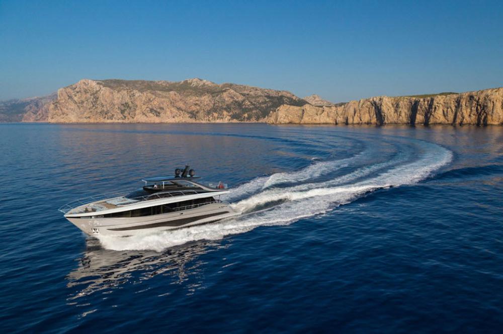 Princess Y95 - princess-95-y-class-3
