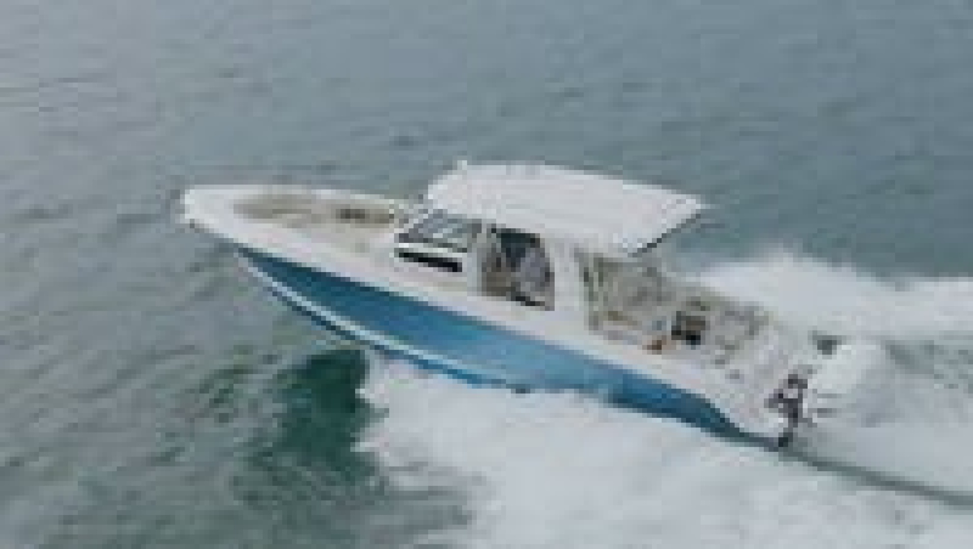 2019 Boston Whaler Outrage - photo 1