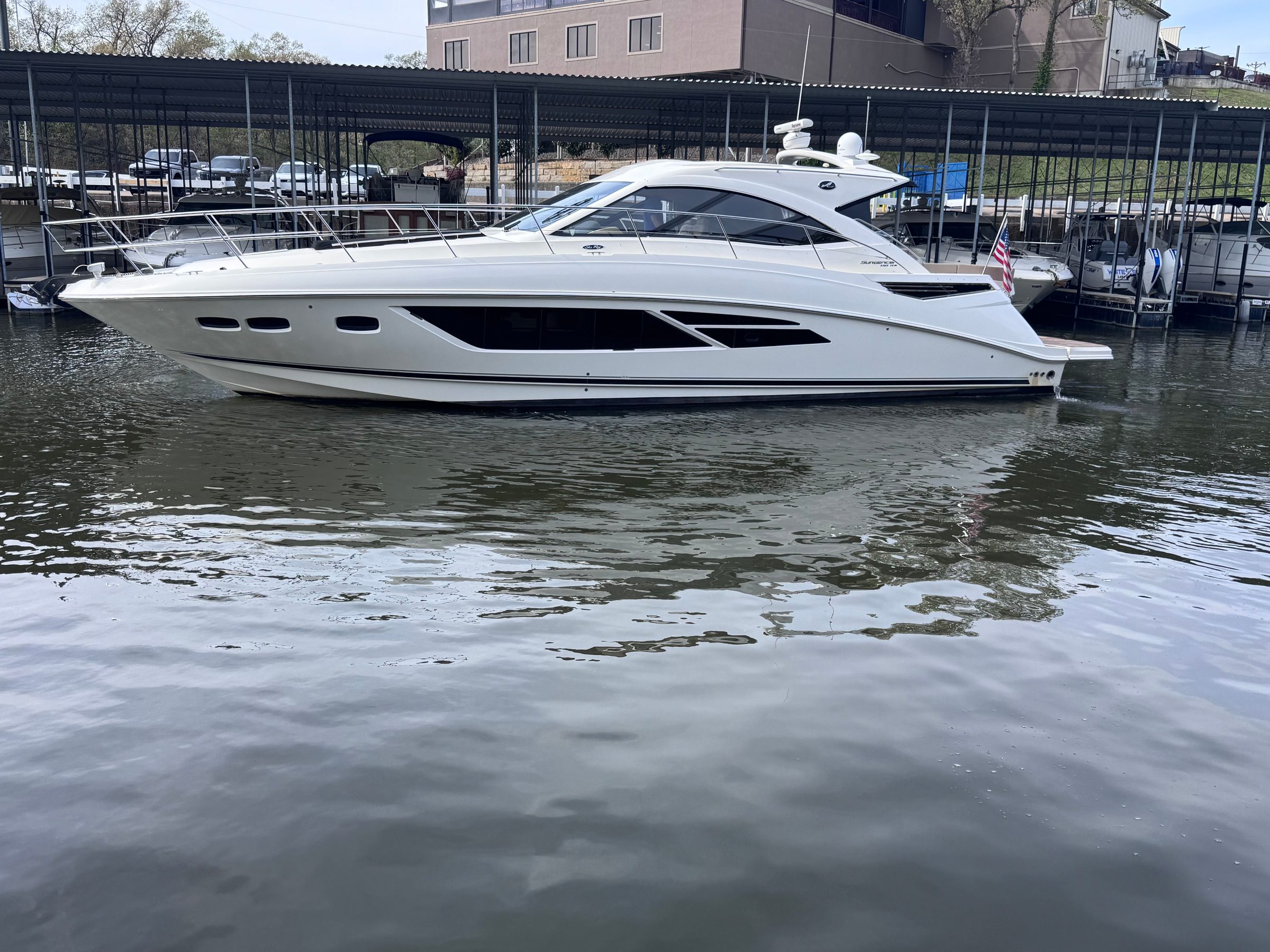 2015 Sea Ray Sundancer 510 - photo 1