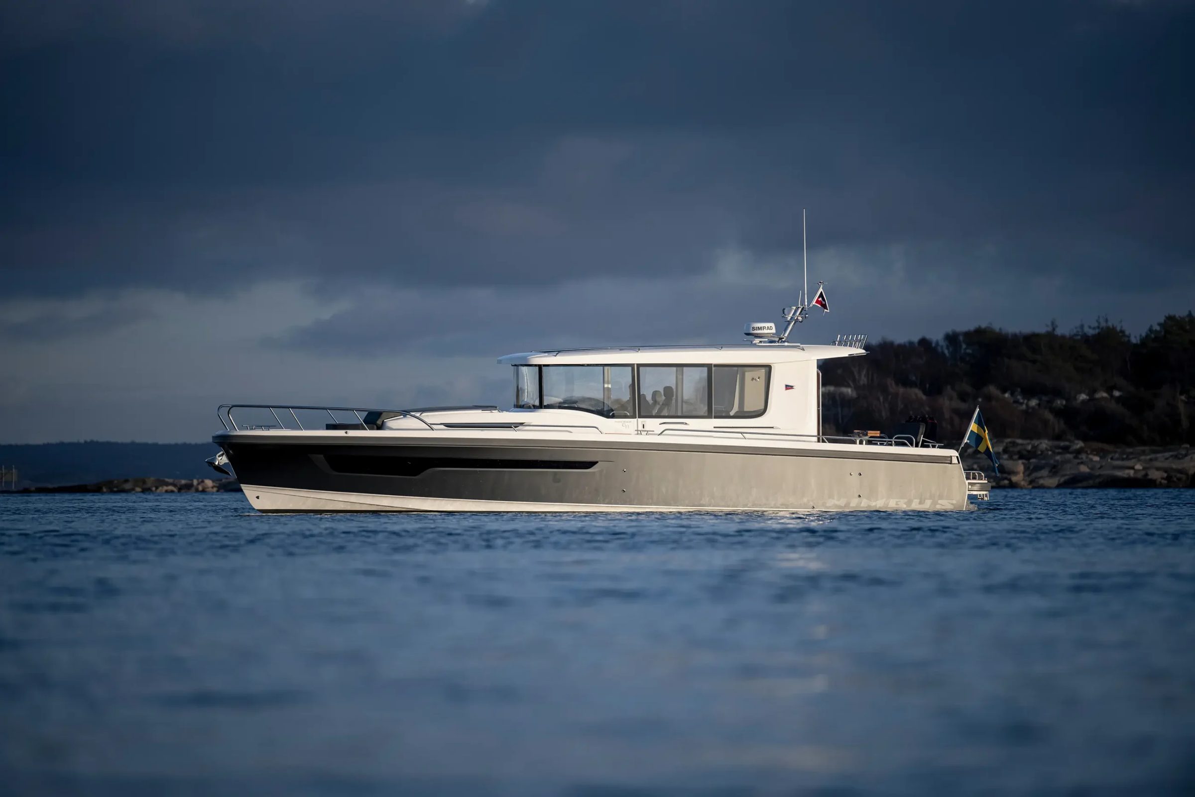 Nimbus Sport Coupé 42 motor yacht exterior