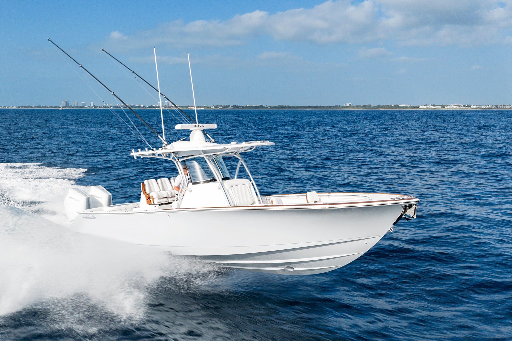 Valhalla Boatworks V-33 motor yacht exterior