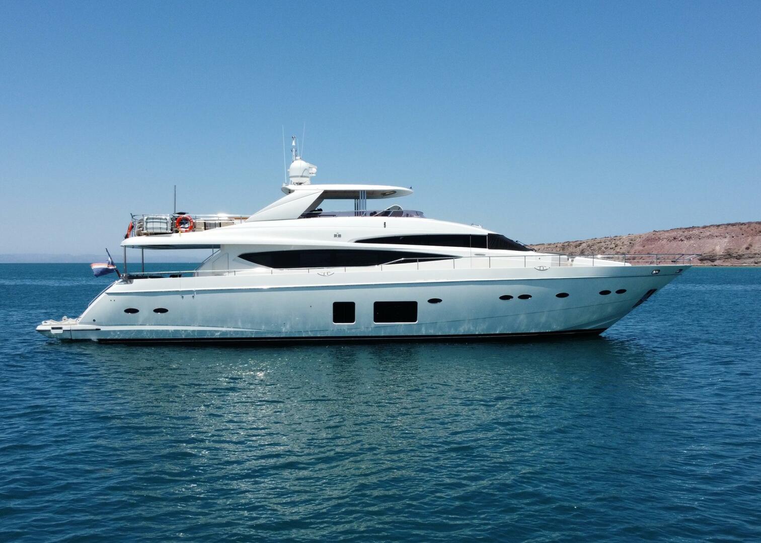 2014 Princess 98Y "Princess One" - photo 1