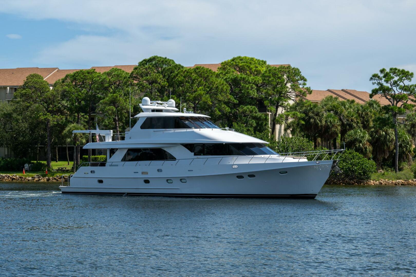 2005 Ocean Alexander 78 Pilothouse "Somewhere In Time" - photo 2