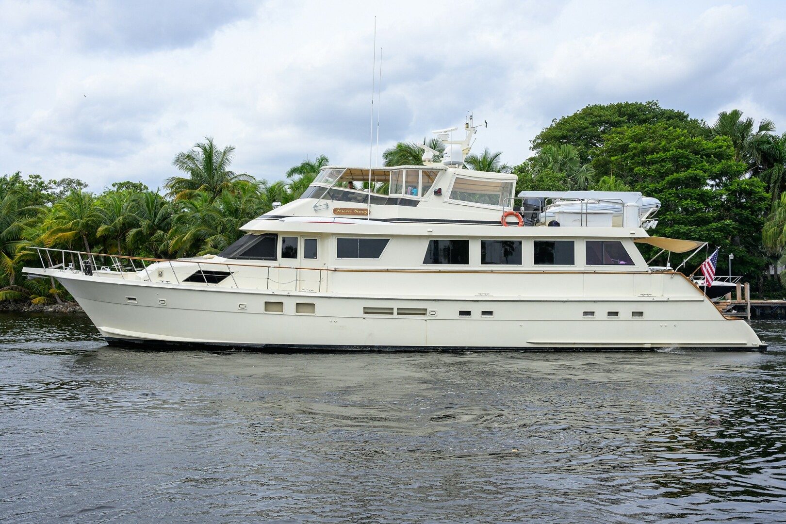 1991 Hatteras 78 Cockpit Motor Yacht "FOREVER YOUNG" - photo 1