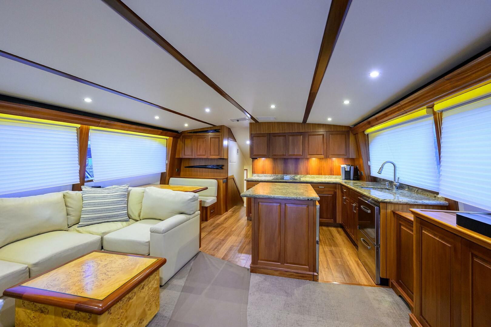 2013 Hatteras GT63 "Reelin N Dealin" - photo 2