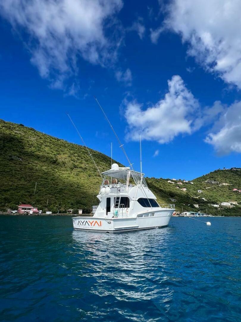 2005 Hatteras 50 Convertible - photo 3