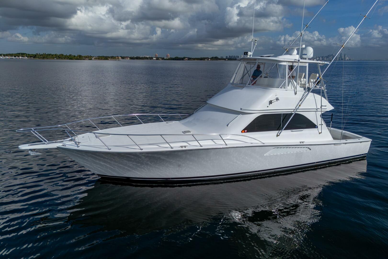 2004 Viking 48 Convertible "Sweet Melissa" - photo 2
