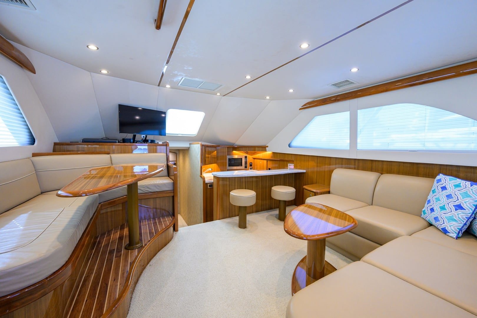 2015 Viking 42 Convertible "Bella Vita" - photo 2