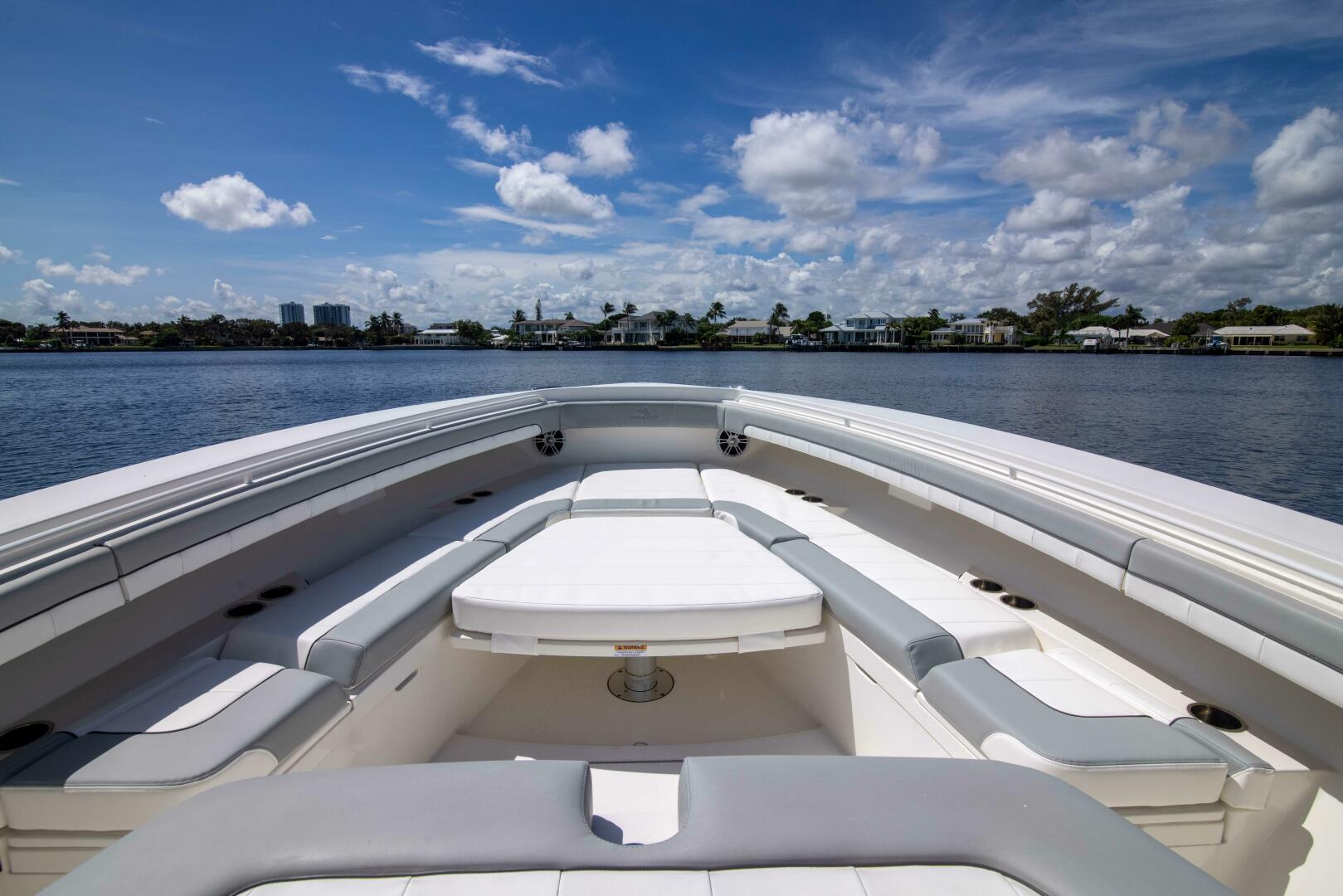 2021 Regulator 41 Center Console "41 Regulator 2021" - photo 3
