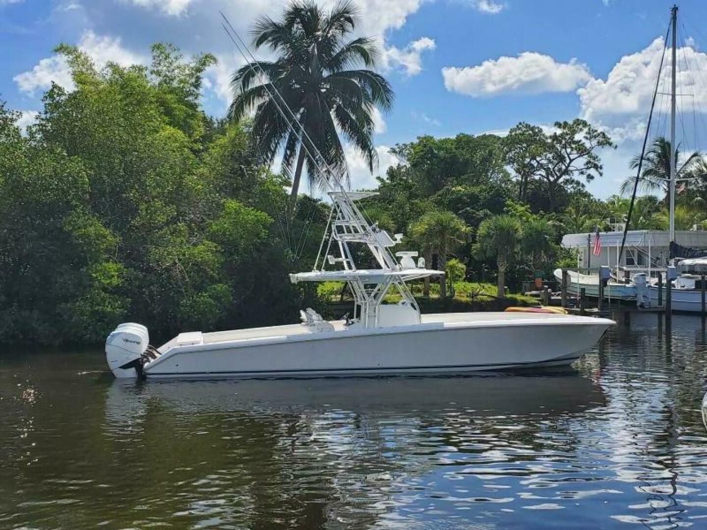 2014 Bahama 41 FS "DRAGONFLY" - photo 1