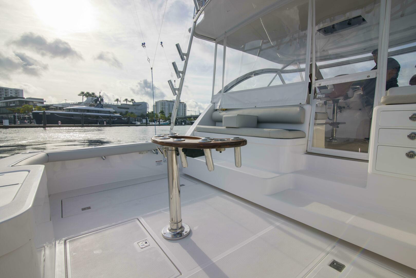 2020 Cabo 40 Express "Justice" - photo 3