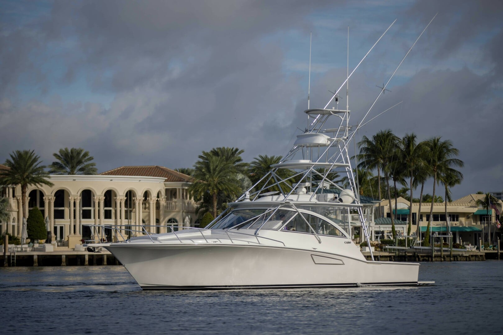 2020 Cabo 40 Express "Justice" - photo 1