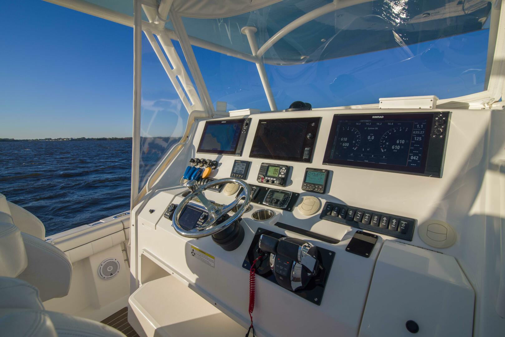 2016 Regulator 41 Center Console "Wound Up II" - photo 2