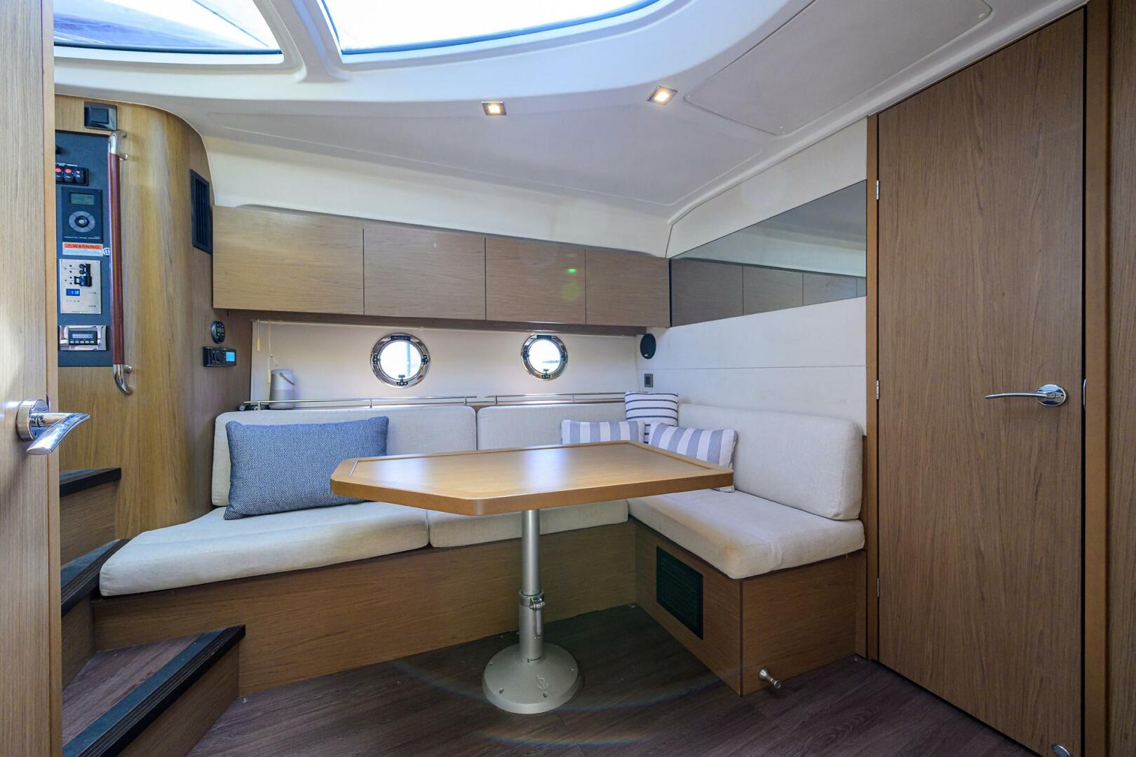 2015 Beneteau 38 GT - photo 2
