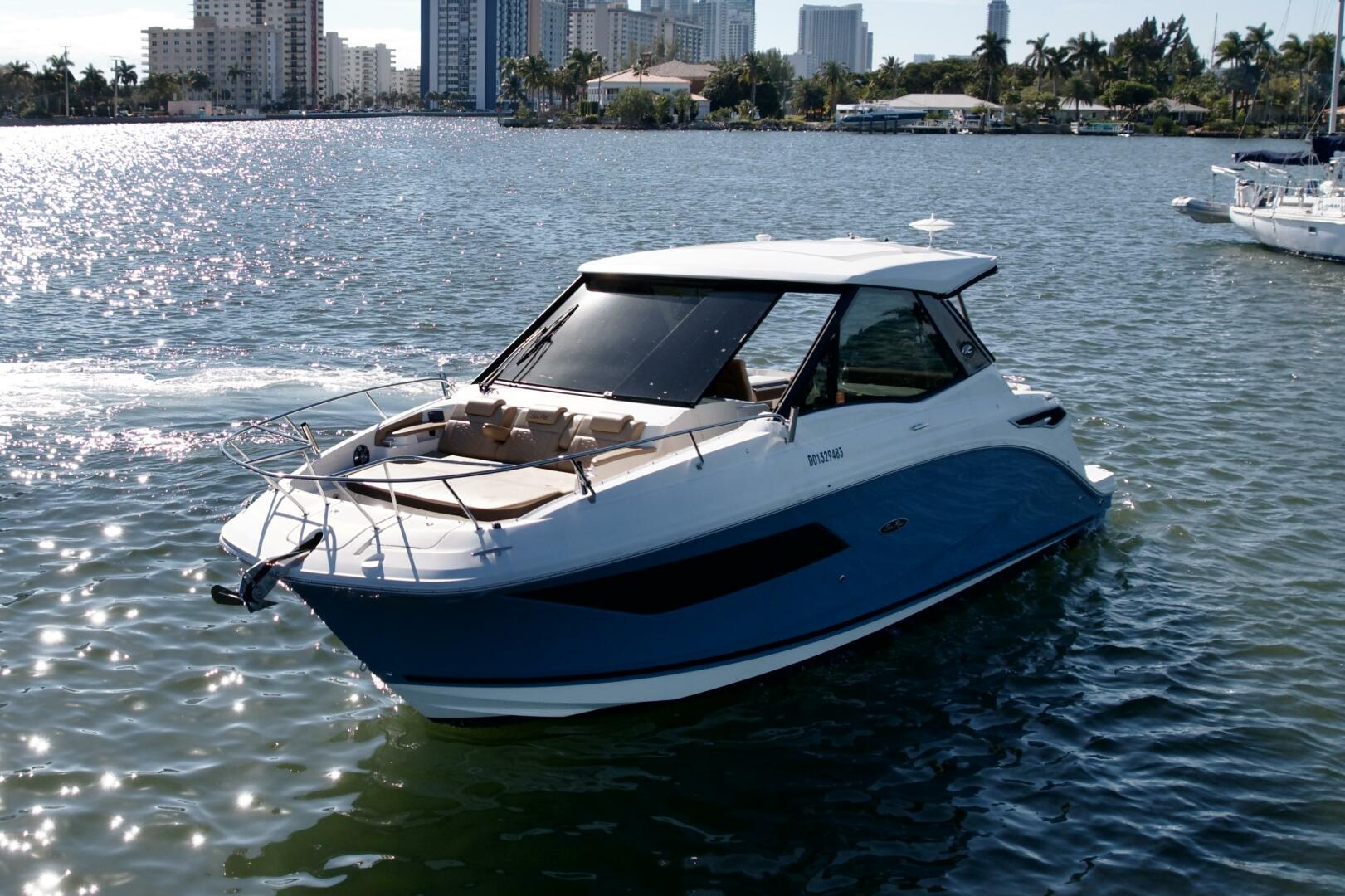 2022 Sea Ray Sundancer 320 - photo 2