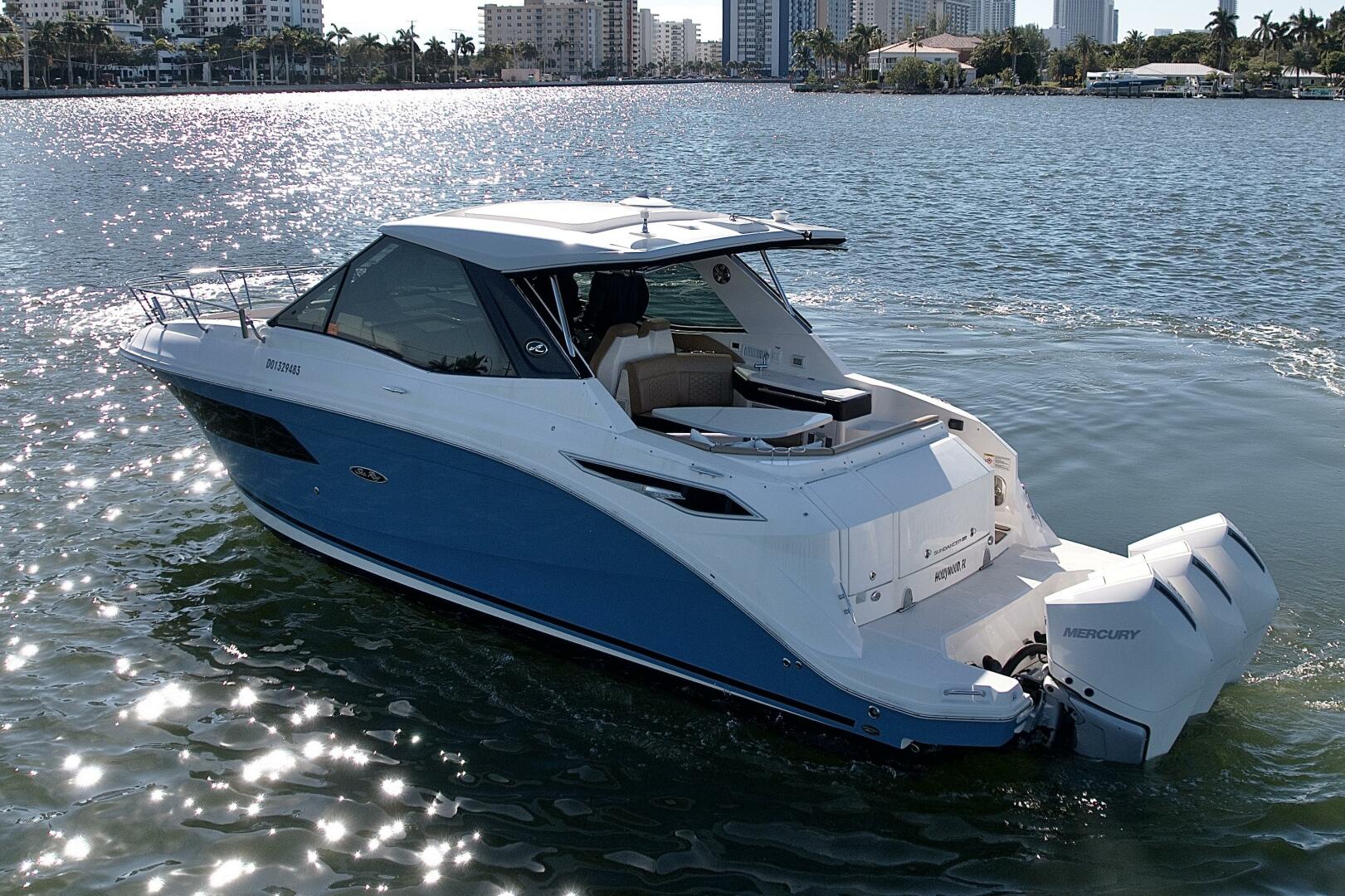 2022 Sea Ray Sundancer 320 - photo 3