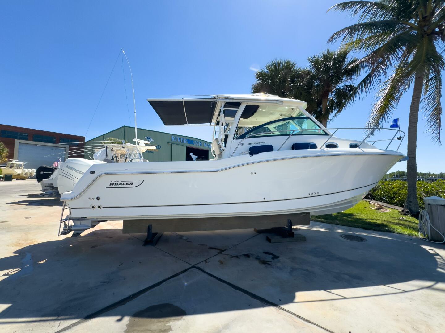 2018 Boston Whaler 315 Conquest "PEARL" - photo 1