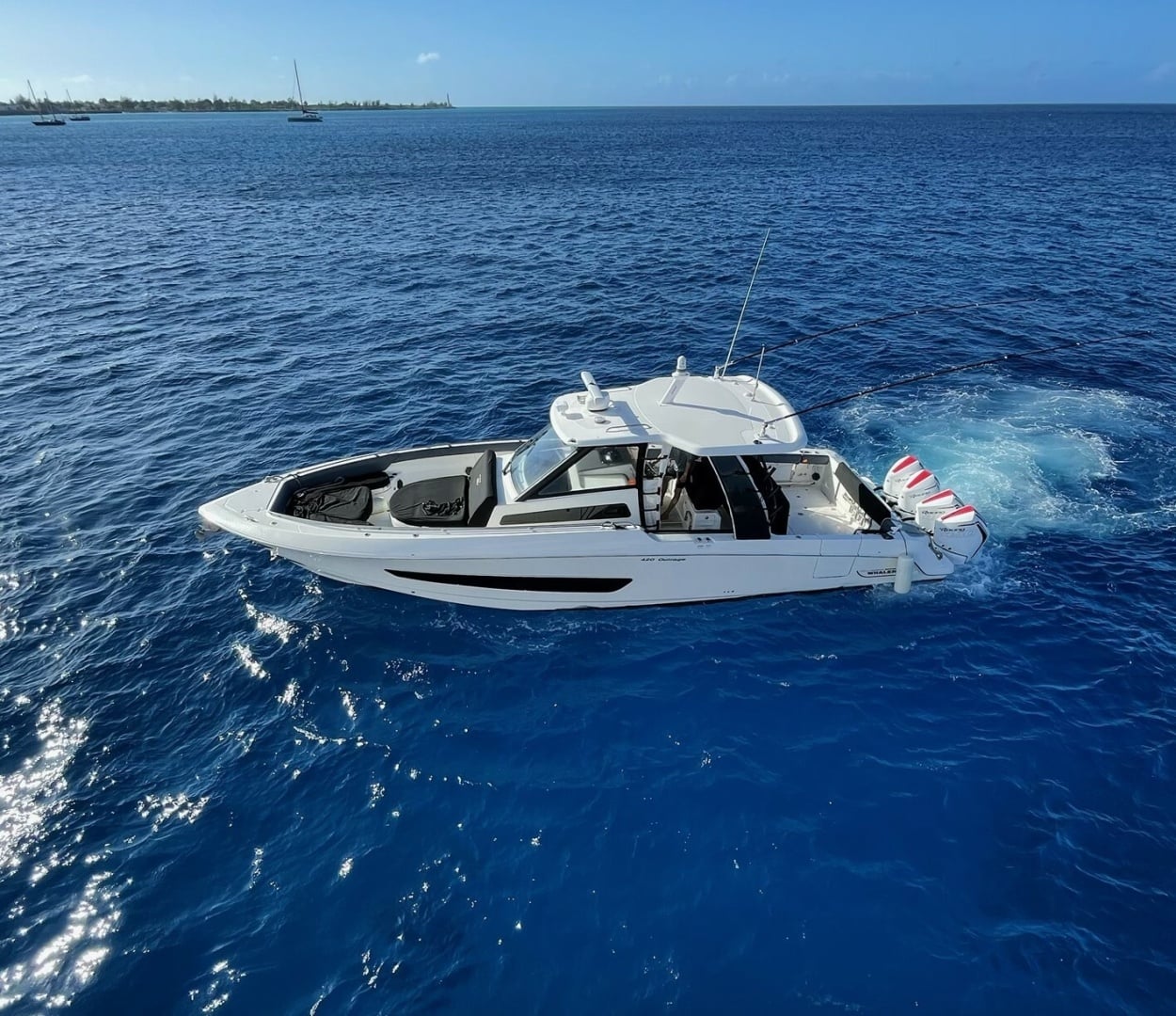 2021 Boston Whaler 420 Outrage "BFT" - photo 1