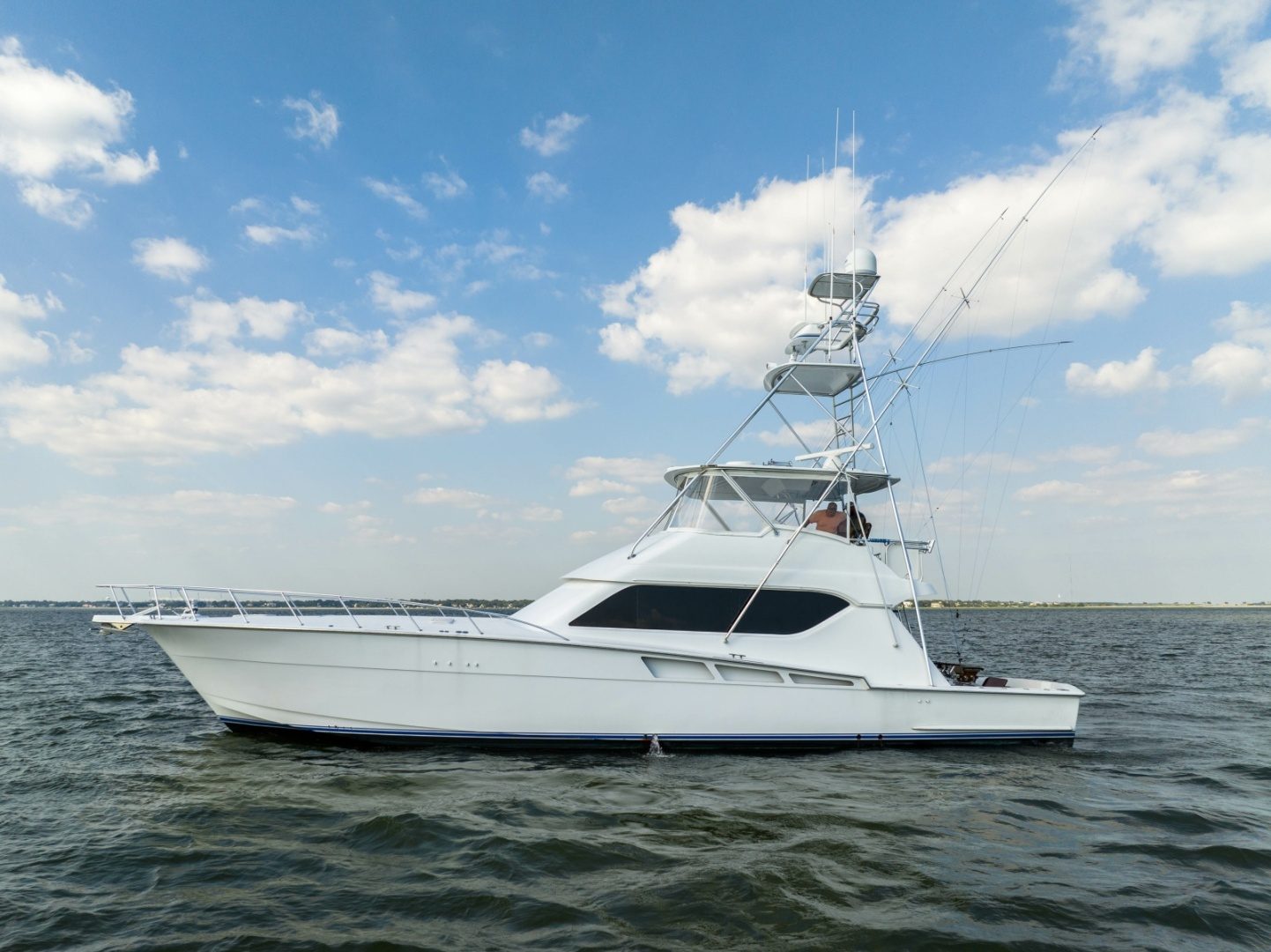 2002 Hatteras 60 Convertible "Reel Hook Up" - photo 3