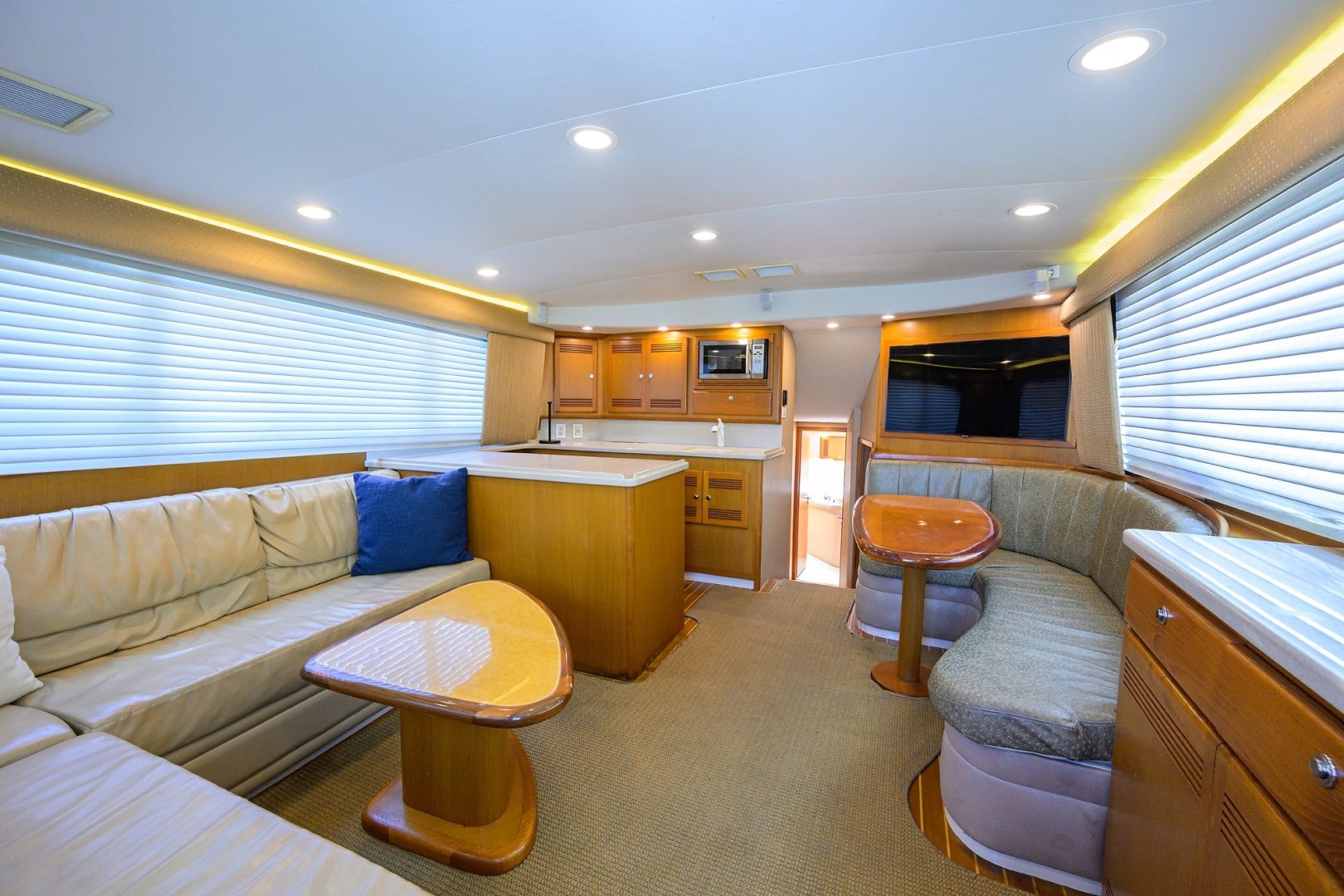 2003 Cabo 48 Flybridge "Bad Boyz" - photo 2