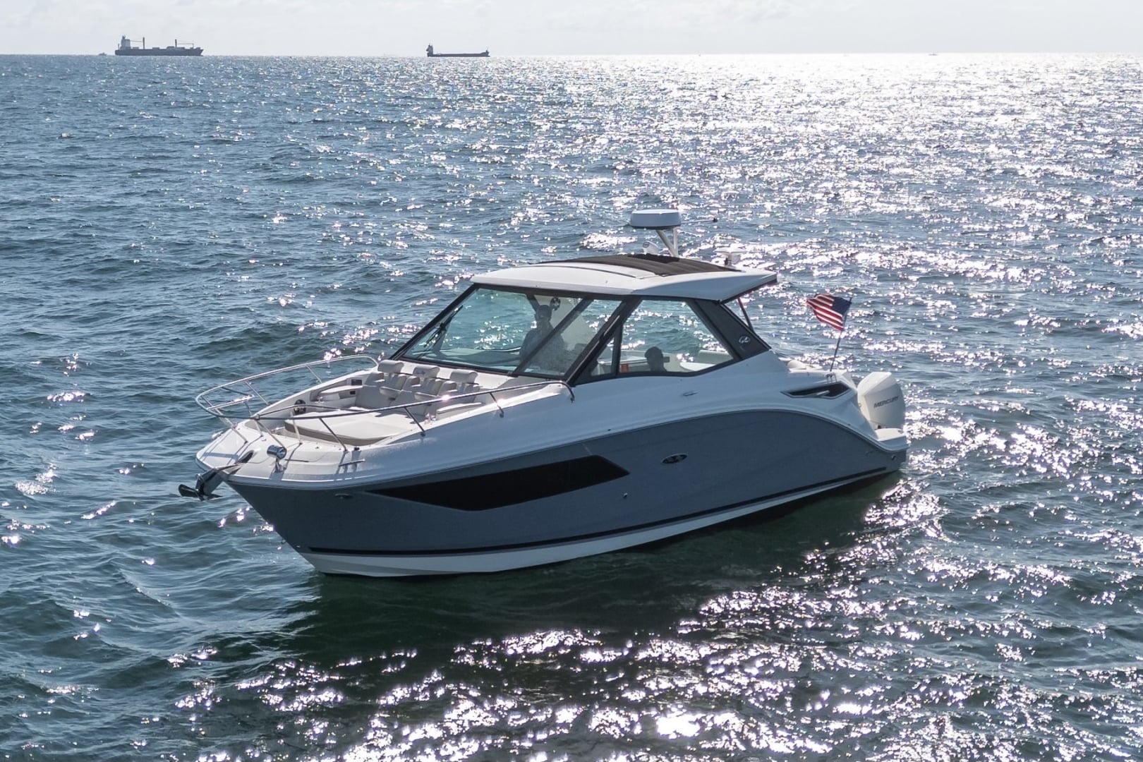 2021 Sea Ray 320 Sundancer - photo 1