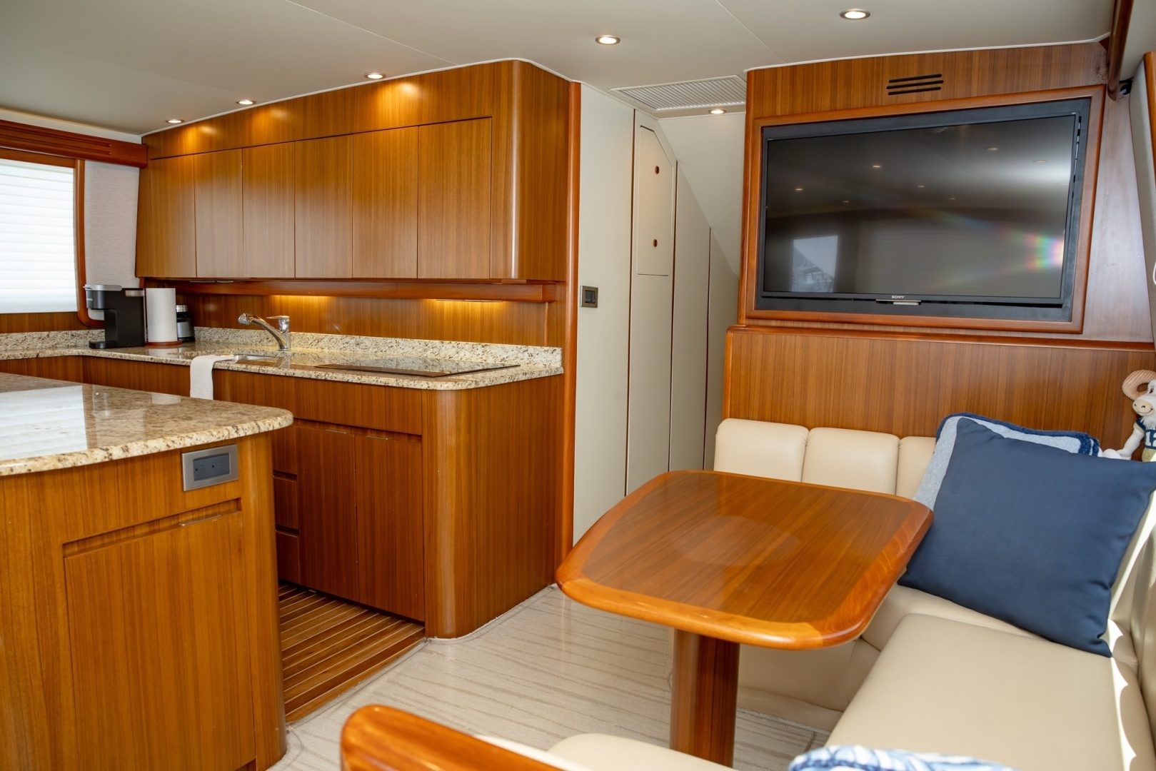 2008 Viking 60 Convertible "DEBS JEM" - photo 3