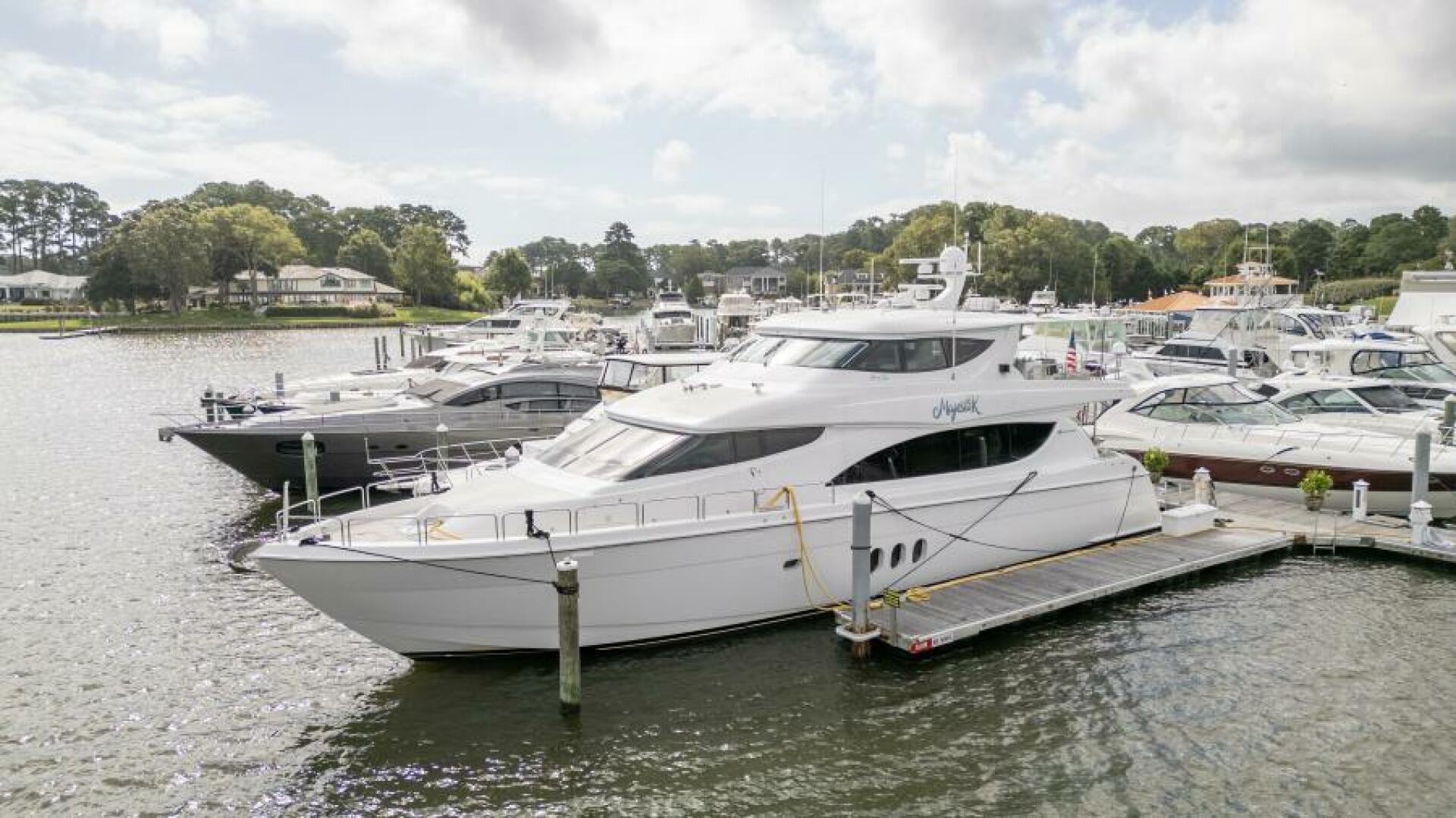 2007 Hatteras 80 Enclosed Bridge "MAJESTIK" - photo 1