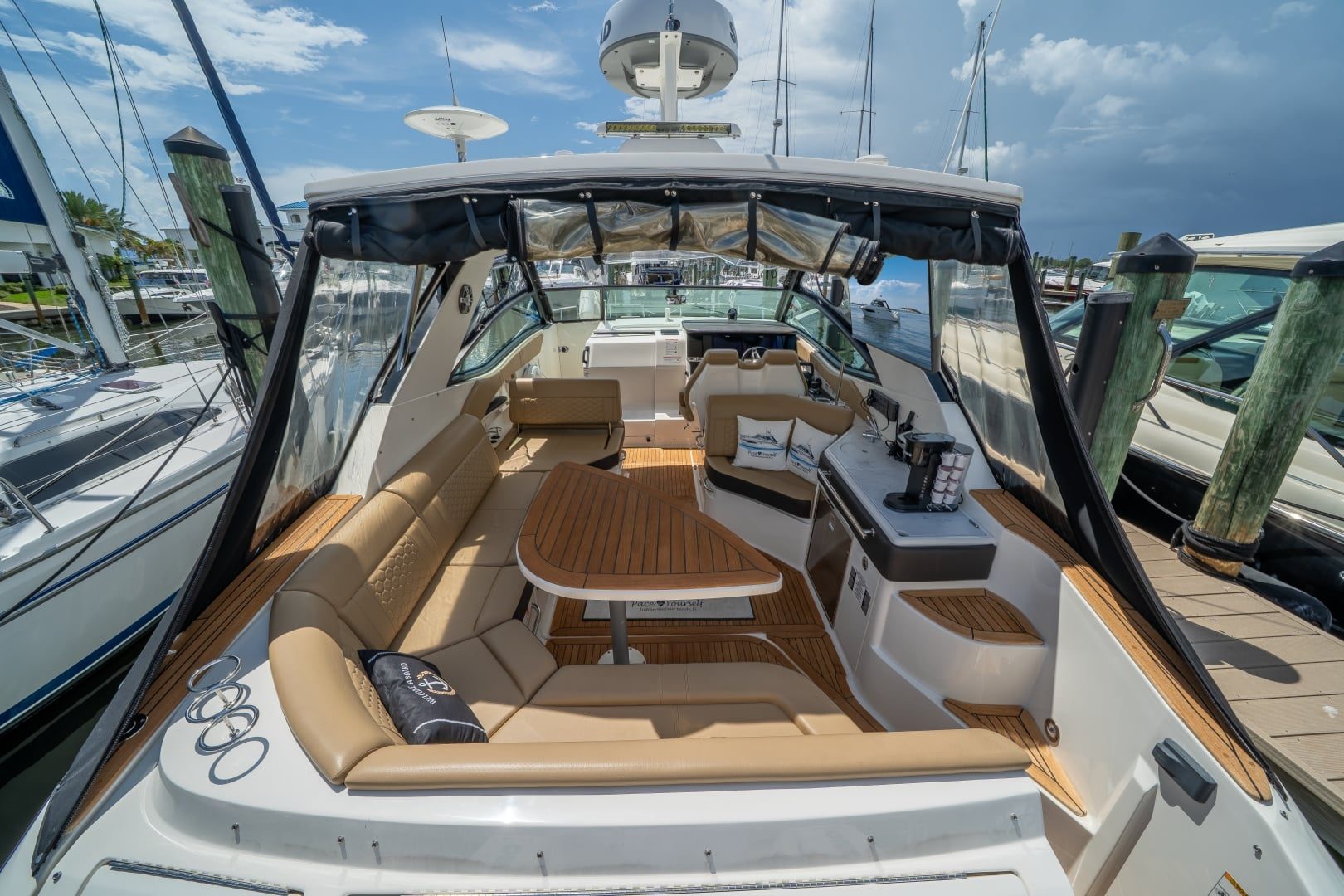 2025 Sea Ray 320 Sundancer "Pace Yourself" - photo 3