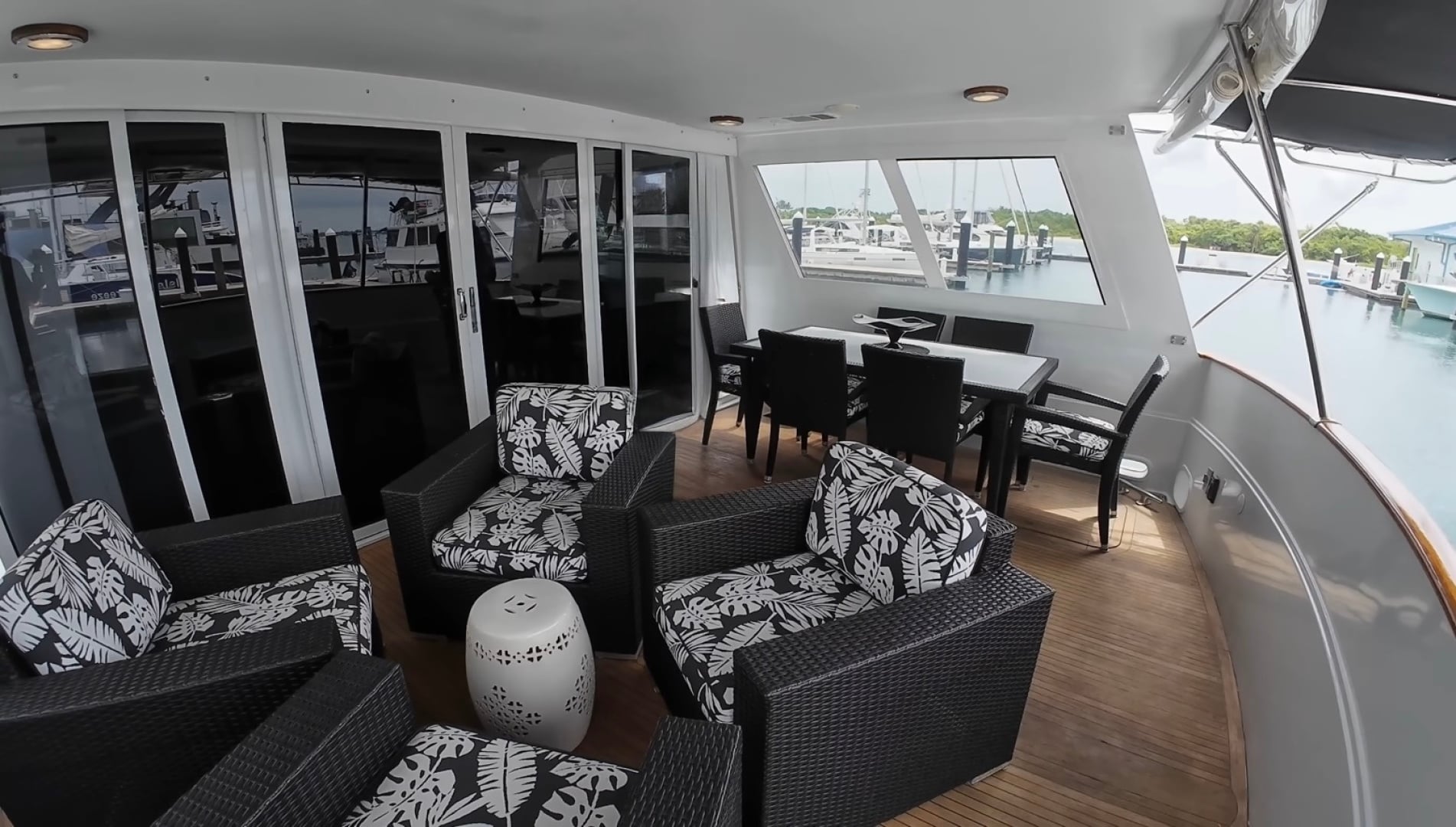 1990 Viking Cockpit Motor Yacht "MR. ED" - photo 3