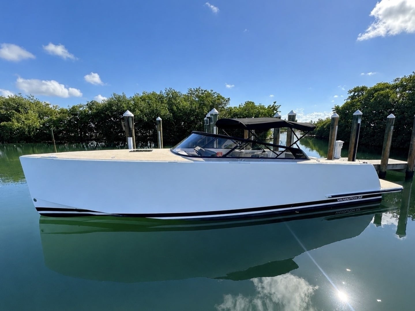 2023 VanDutch 32 "Graziella" - photo 1