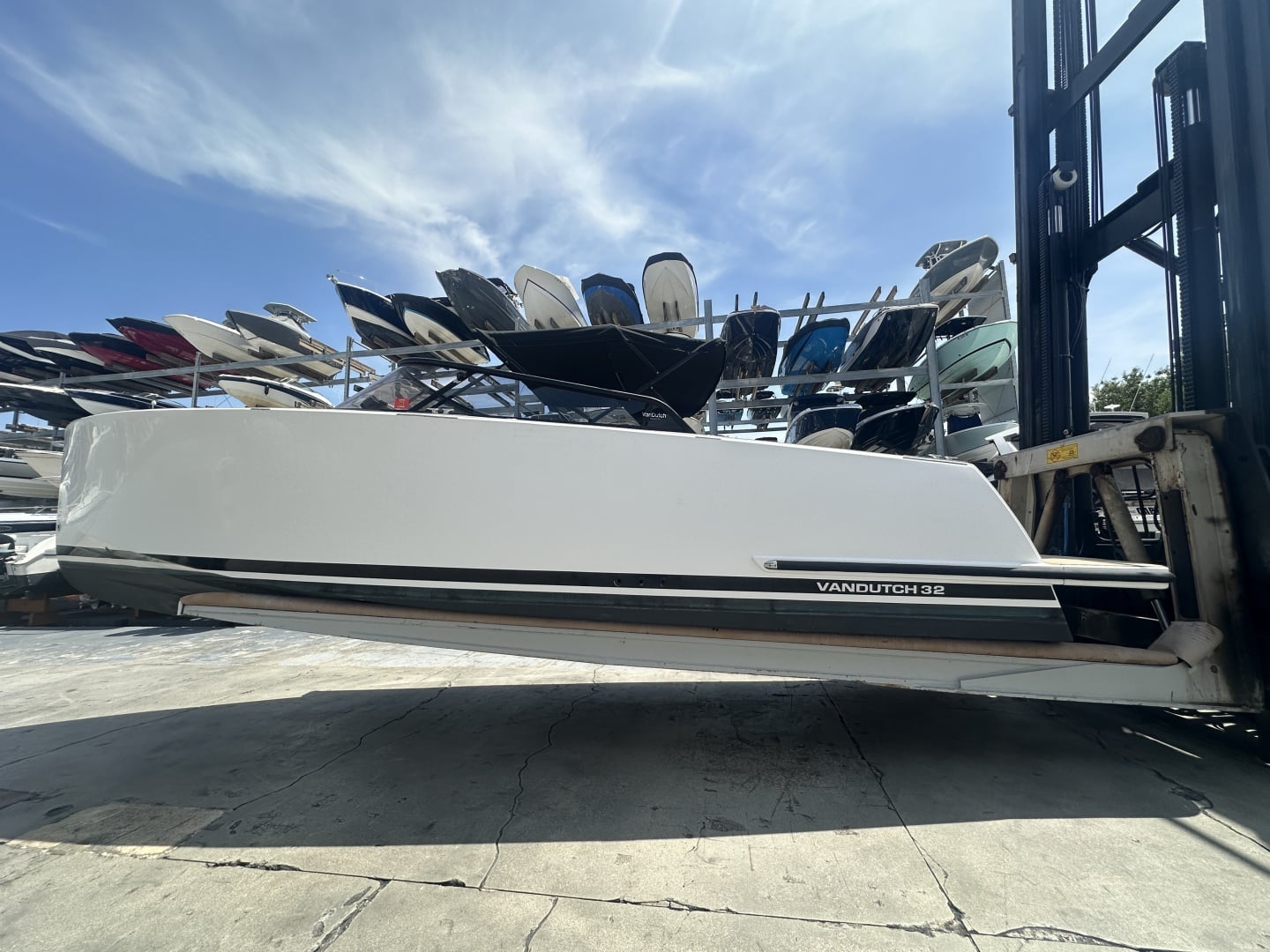 2023 VanDutch 32 - photo 1