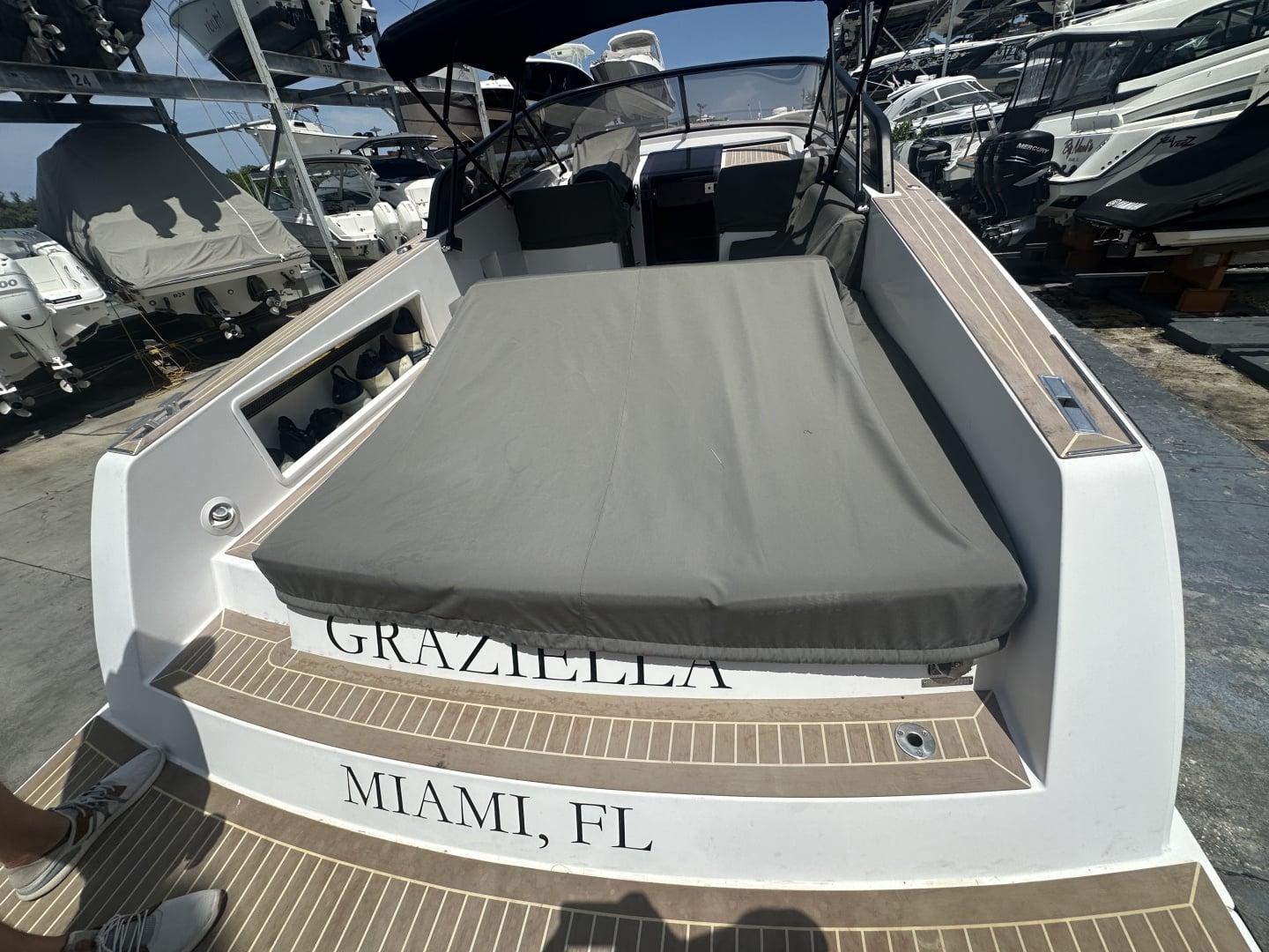 2023 VanDutch 32 - photo 3