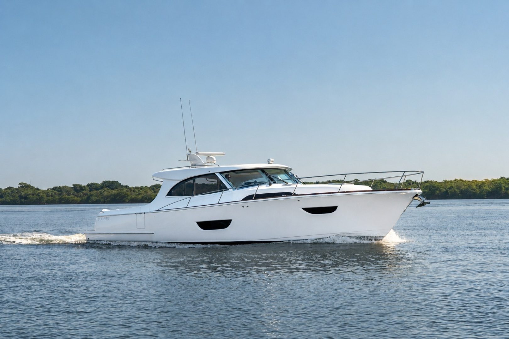 2025 ECLIPSE 505 Shadow "Matterhorn White" - photo 2
